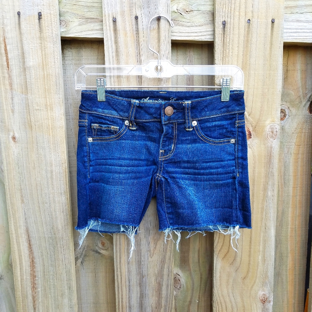 AEO Stretch cut off denim shorts size 0